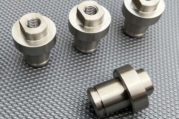 peças de torneamento de aço inoxidável da China